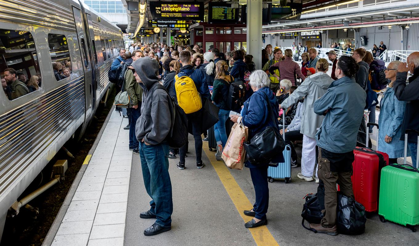 Trafiken beräknas återupptas vid klockan 21. Arkivbild. Foto: Stefan Jerrevång/TT