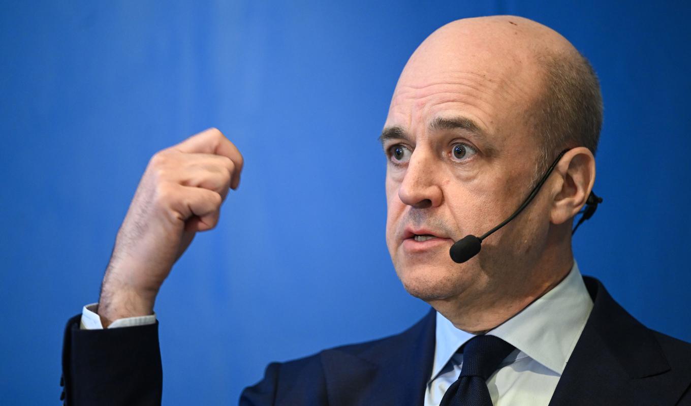 Att ersätta Andersson skulle gynna Reinfeldt, som gjort en mycket slät figur under sina första sex månader som förbundsordförande, skriver Jonas Arnesen. Foto: Fredrik Sandberg/TT