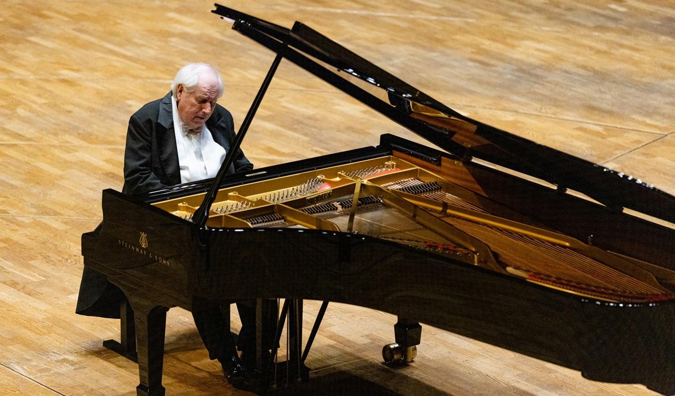 Grigory Sokolov är en pianistikens ultimata djuplodare med unik förmåga att hitta något nytt i välkända verk för piano. Foto: Yanan Li