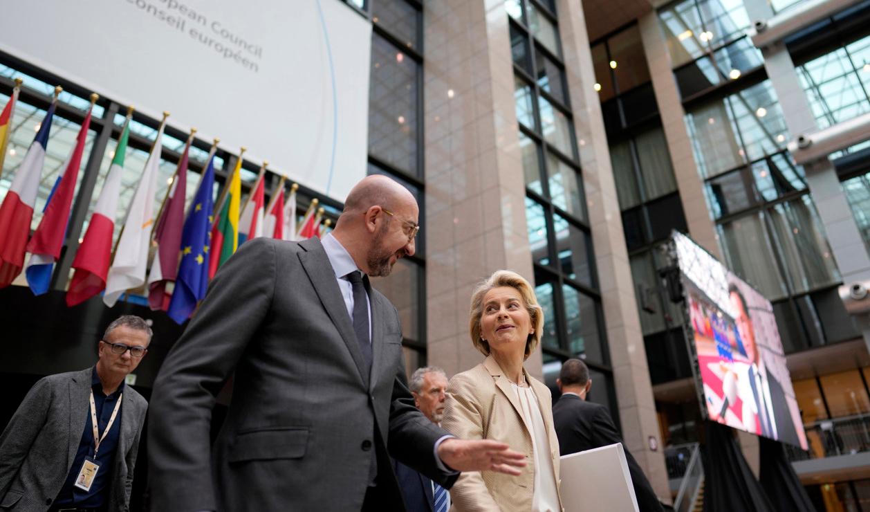 EU:s rådsordförande Charles Michel och kommissionsordförande Ursula von der Leyen under det senaste EU-toppmötet i Bryssel i oktober. Arkivfoto. Foto: Virginia Mayo/AP/TT