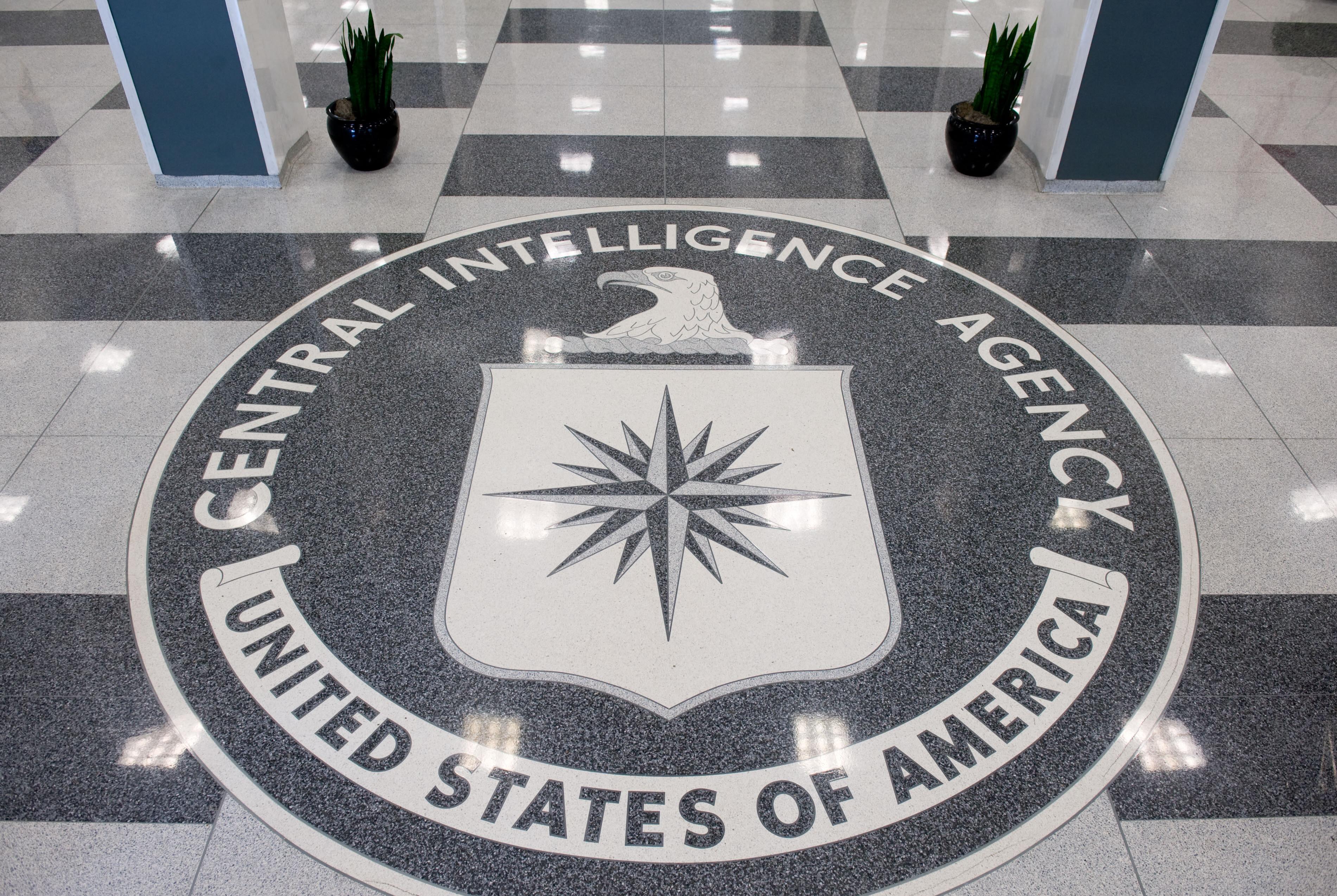CIA:s logotype vid lobbyn för dess högkvarter i Langley i Virginia. Foto: Saul Loeb/AFP via Getty Images