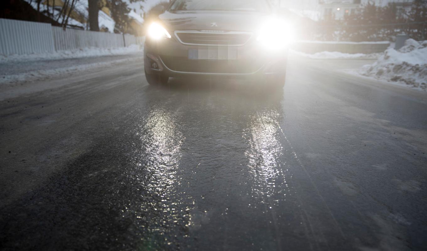 Nyårsvädret blir en utmaning i trafiken. Arkivbild. Foto: Terje Pedersen/NTB/TT