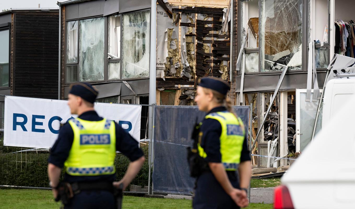 Utredningen av den dödliga explosionen vid en radhuslänga i Fullerö utanför Uppsala i september har lett polisen vidare till stora sprängmedelsbeslag. Arkivbild. Foto: Pontus Lundahl/TT