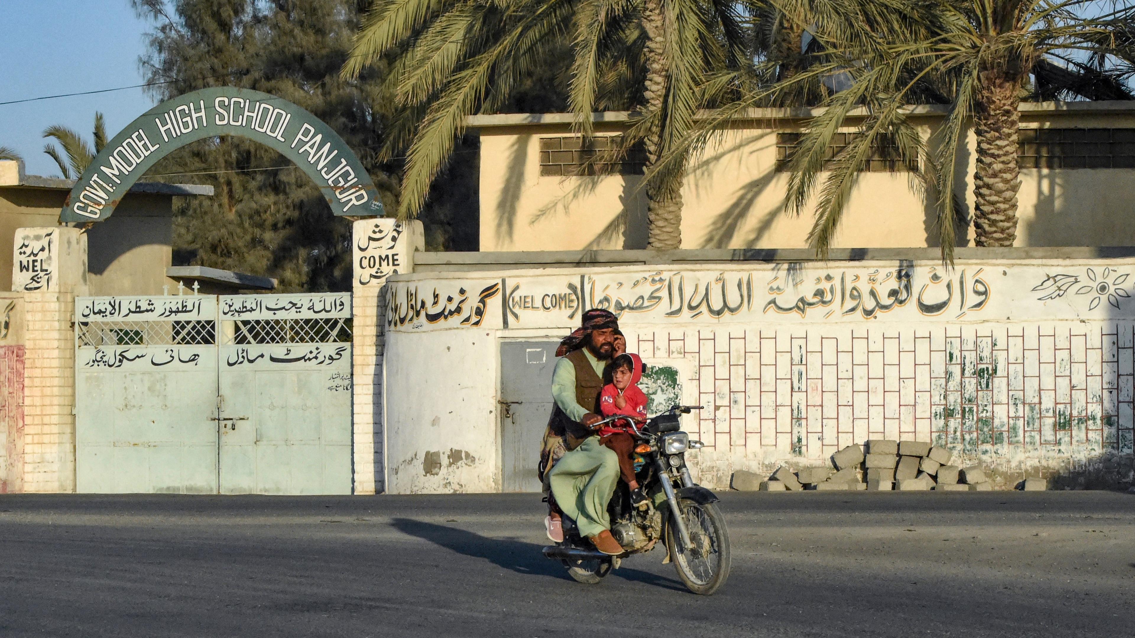 En skola i Pangjur-distriktet i Baluchistan i Afghanistan. Pakistan kallade hem sin ambassadör efter Irans flyganfall i området den 16 januari. Foto:  Banaras Khan/AFP via Getty Images