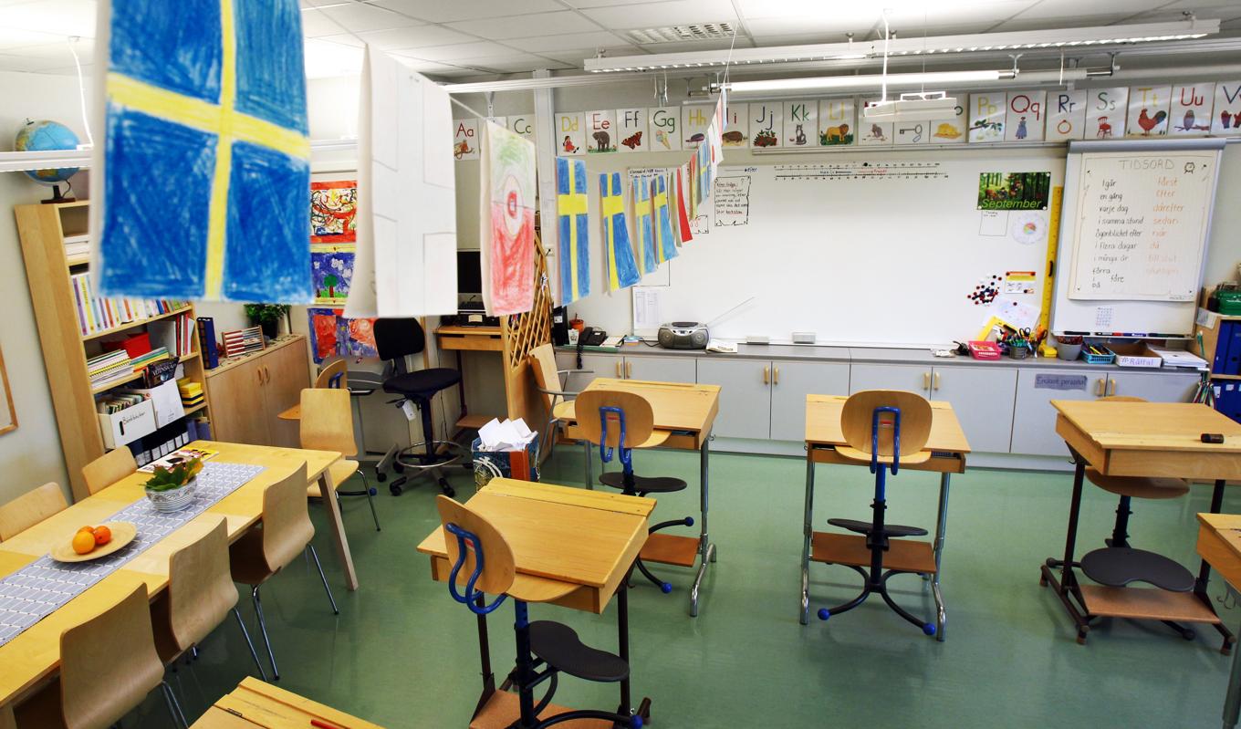 Grundskolan har inte ifrågasatts, fast den ger dåligt resultat år efter år trots generös finansiering. Nu är det dags att se över den strukturen menar krönikören Inger Enkvist. Foto: Jeppe Gustavsson/Shutterstock