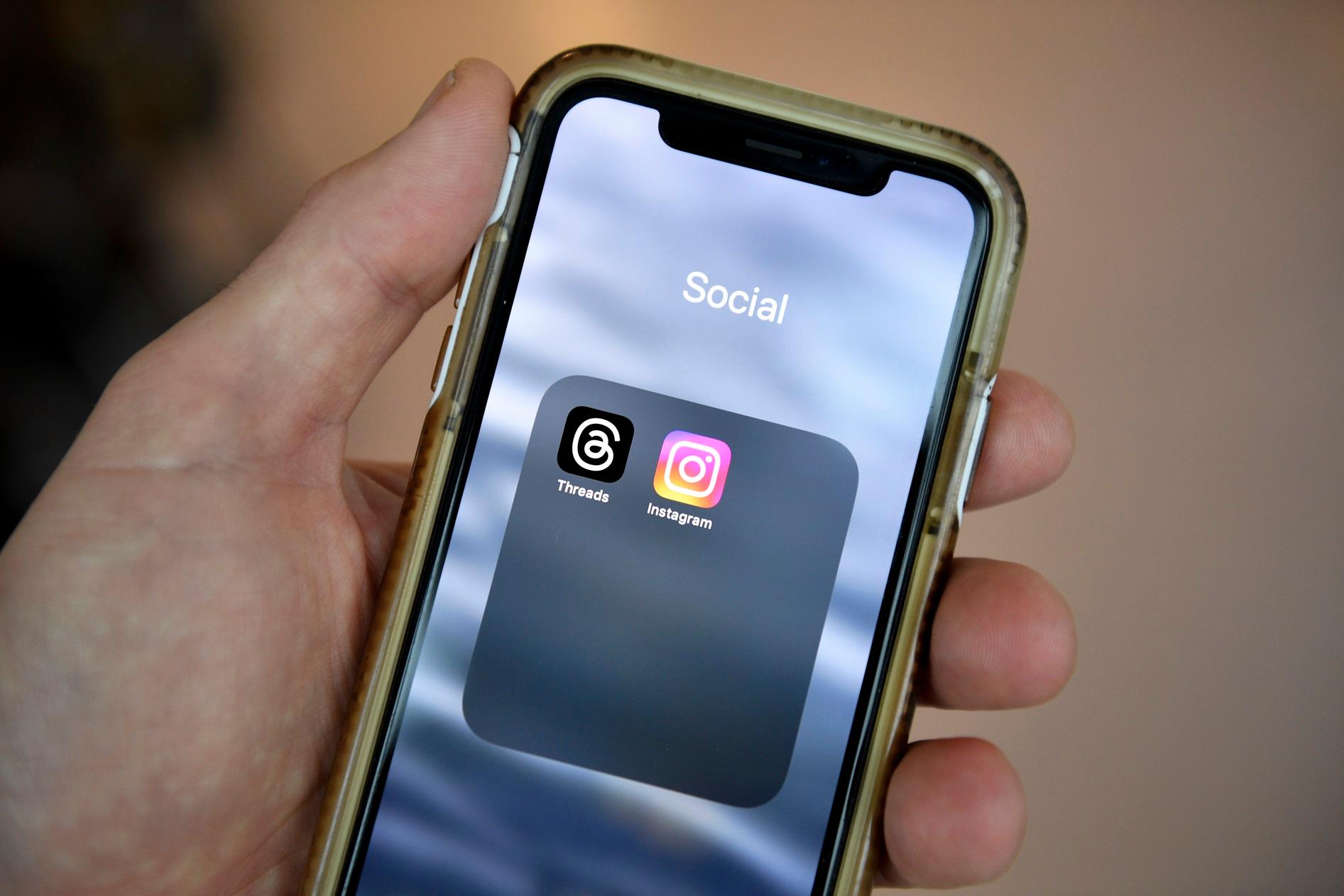 Det ska bli svårare för okända att kontakta minderåriga på bland annat Instagram. Arkivbild. Foto: Mikaela Landestrom/TT