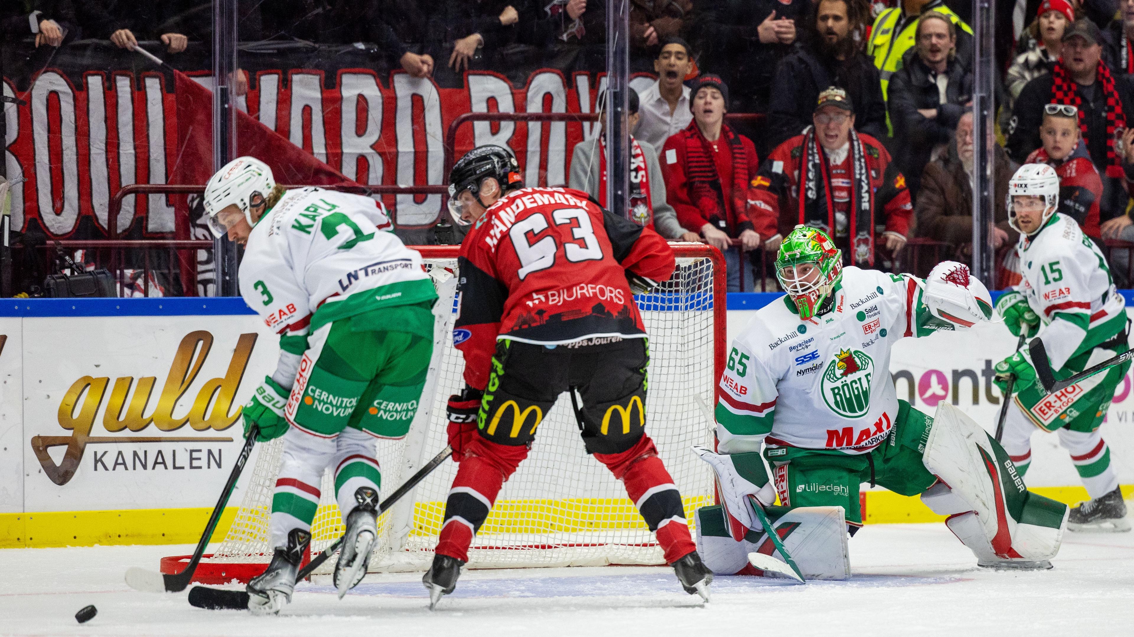 Skånelagen Rögle och Malmö kämpar under de sista SHL-omgångarna för att säkra en plats på rätt sida strecket. Foto: Andreas Hillergren/TT