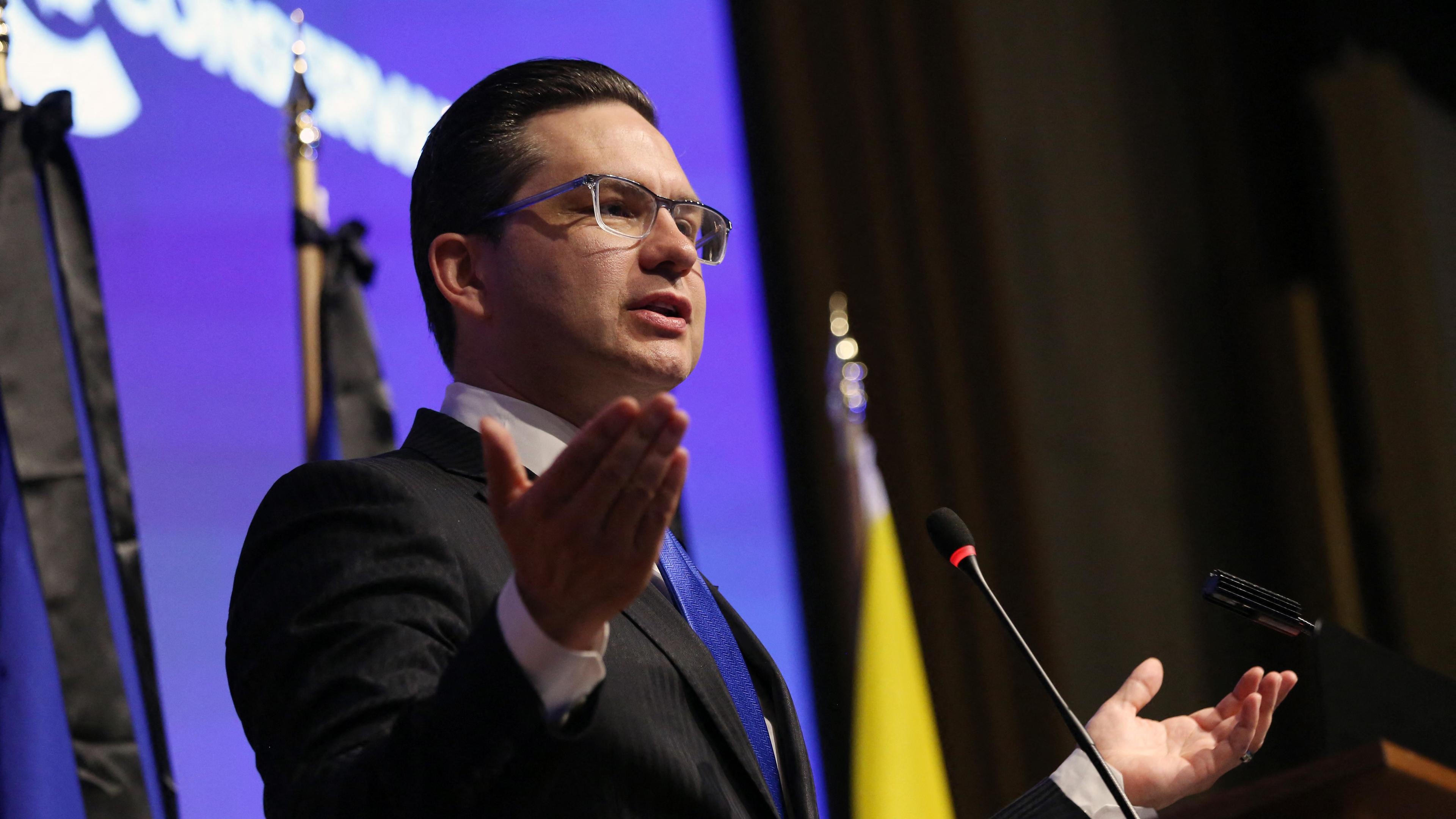 Pierre Poilievre håller ett tal i samband ett konservativt möte i Ottawa i Kanada den 12 september 2022. Foto: Dave Chan/AFP via Getty Images