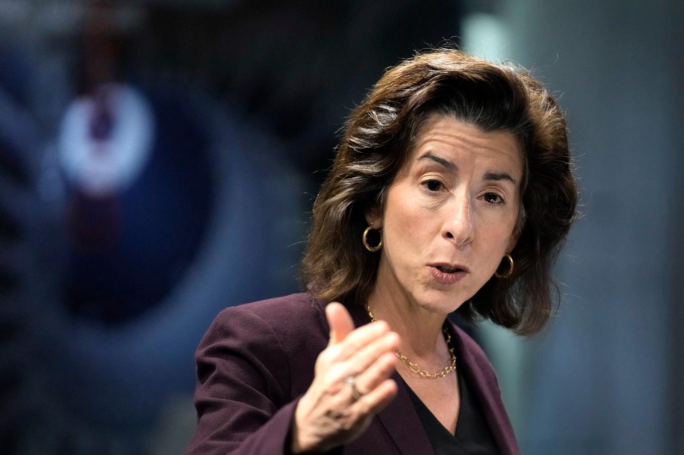 USA:s regering, med handelsminister Gina Raimondo, har sedan 2022 märkbart stramat åt USA:s teknikexport till Kina. Arkivbild Foto: Steven Senne AP/TT