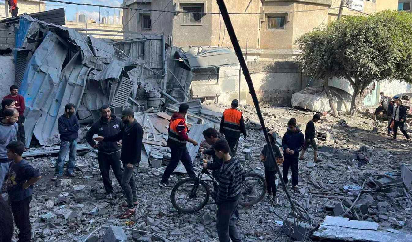 Arkivbild från flyktingförläggningen Nuseirat i mellersta Gaza. Foto: Maha Abu Kuwaik via AP/TT