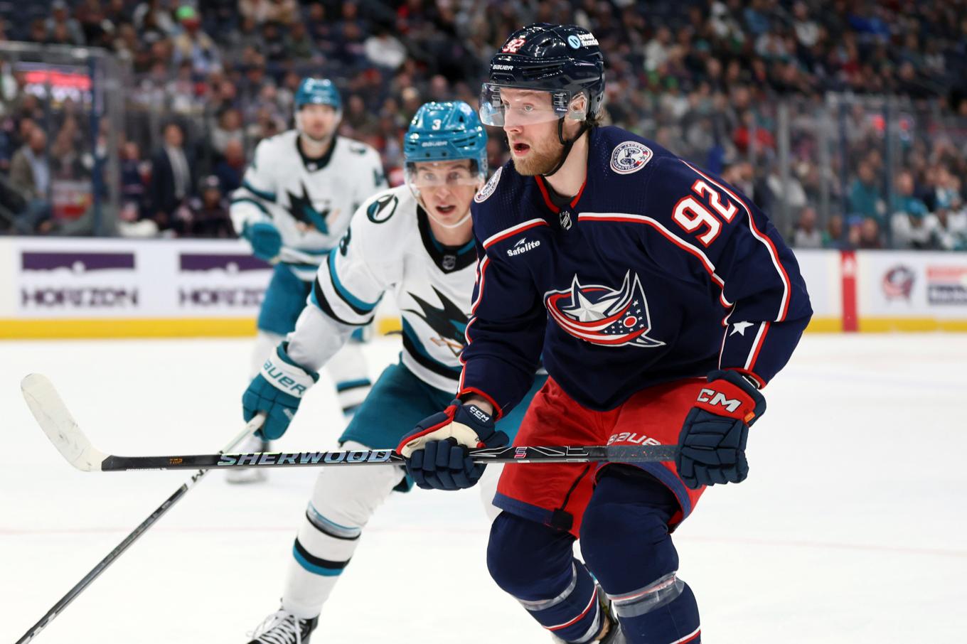 Alexander Nylander (92) har fått en fin start i Columbus. Foto: Paul Vernon/AP/TT