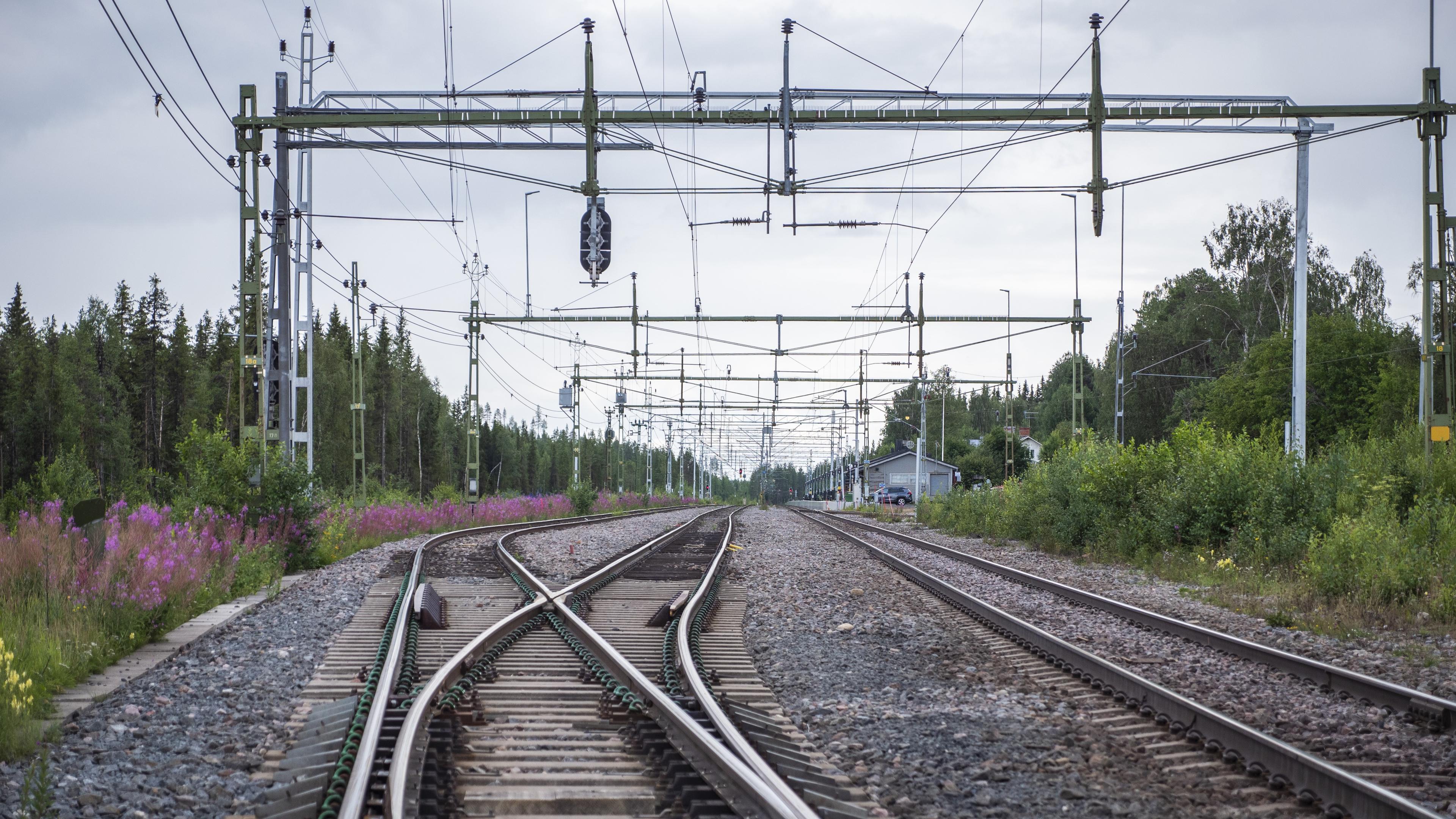 Tågförseningar kostar samhället åtskilliga miljoner varje år. Foto: Bilbo Lantto