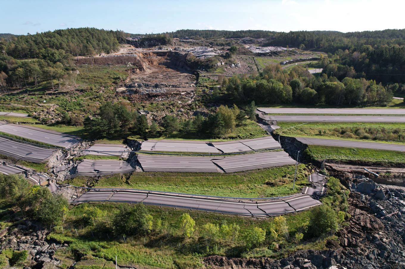 E6 vid Stenungsund drabbades av ett kraftigt skred i september förra året. Foto: Hanna Brunlöf Windell/TT