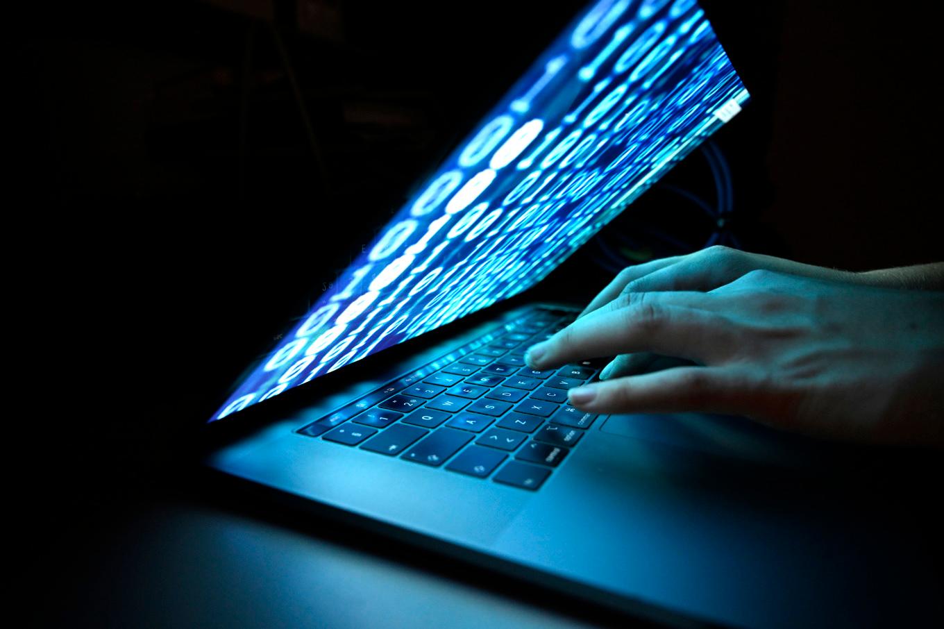 Bara en procent av de svenska företagen i en ny internationell rapport når upp till högsta säkerhetsnivån när det kommer till cyberförsvar. Arkivbild. Foto: Fredrik Sandberg/TT