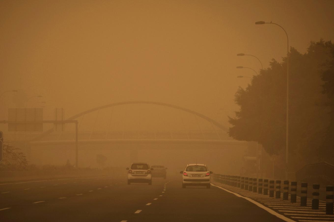 Sandmoln över Spanien. Arkivbild. Foto: Andres Gutierrez/AP/TT