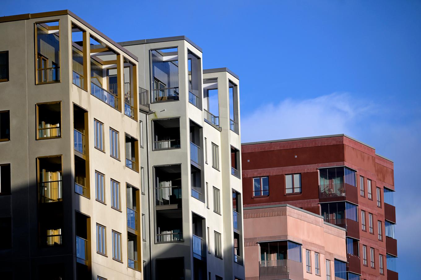 Svenskarna bibehåller sin positiva syn och tror att bostadspriserna kommer att fortsätta öka under det kommande året. Arkivbild Foto: Janerik Henriksson/TT