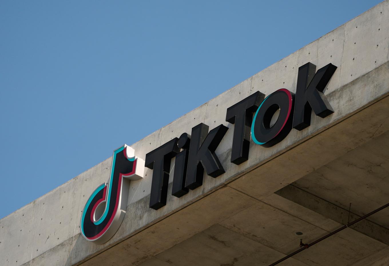 Tiktoks logotyp på företagets kontor i Culver City i Kalifornien. Arkivfoto. Foto: Damian Dovarganes/AP/TT