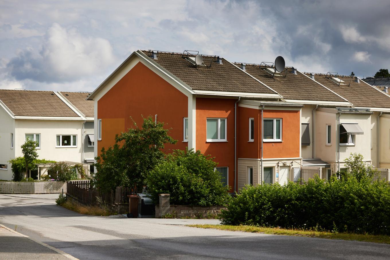 Det har varit mörka moln över småhusmarknaden tidigare, kanske syns det en ljusning nu? Arkivbild. Foto: Fredrik Persson/TT