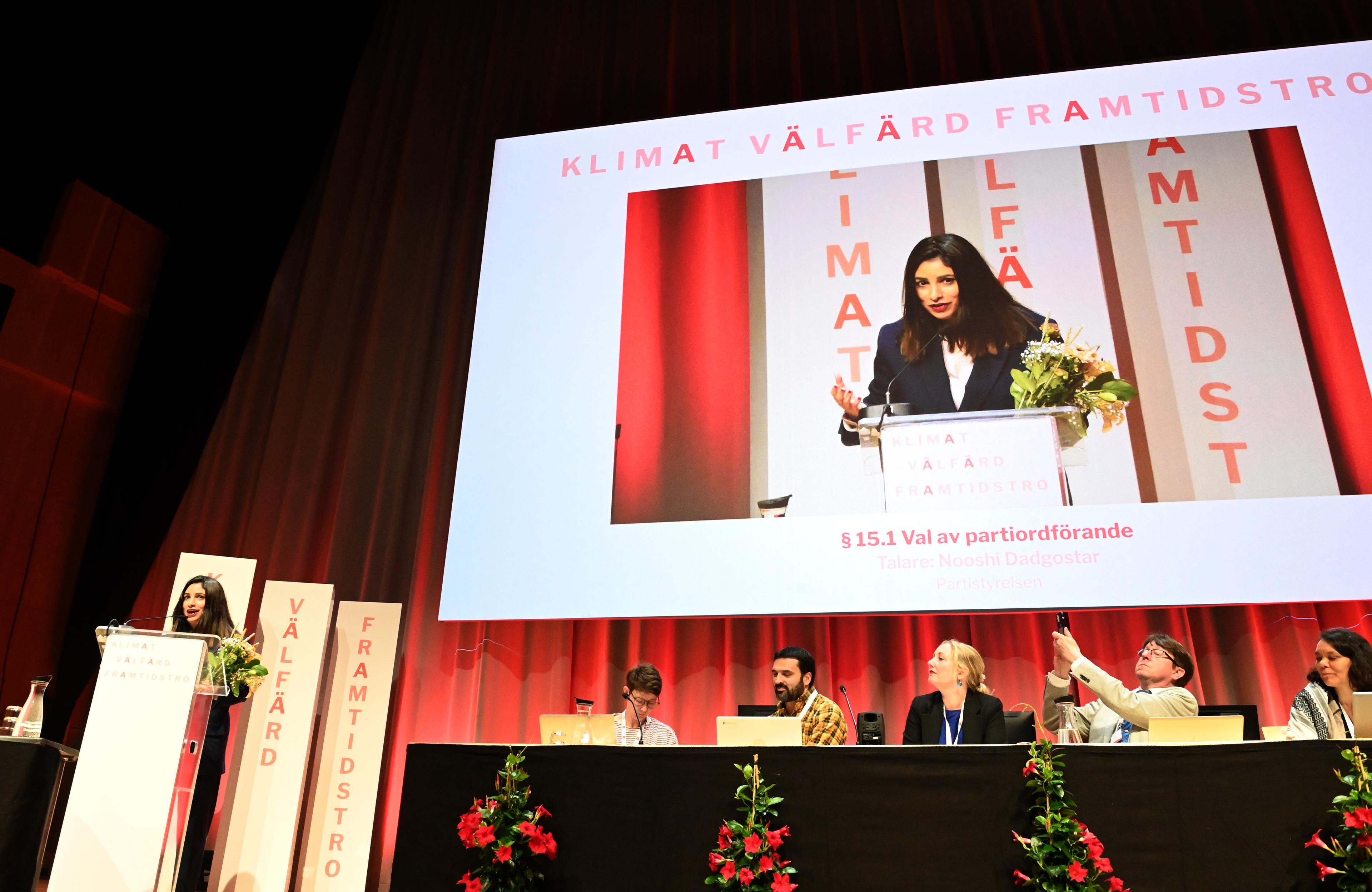 V-ledaren Nooshi Dadgostar under partiets kongress i Jönköping. Foto: Anna Hållams/TT