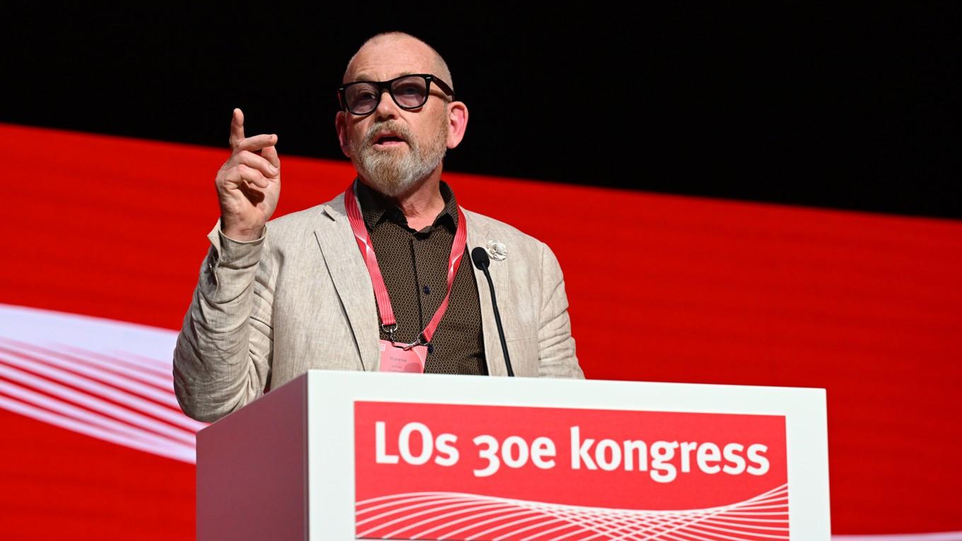 Johan Lindholm väljs till ny ordförande under LO:s kongress på Waterfront i Stockholm. Foto: Jonas Ekströmer/TT