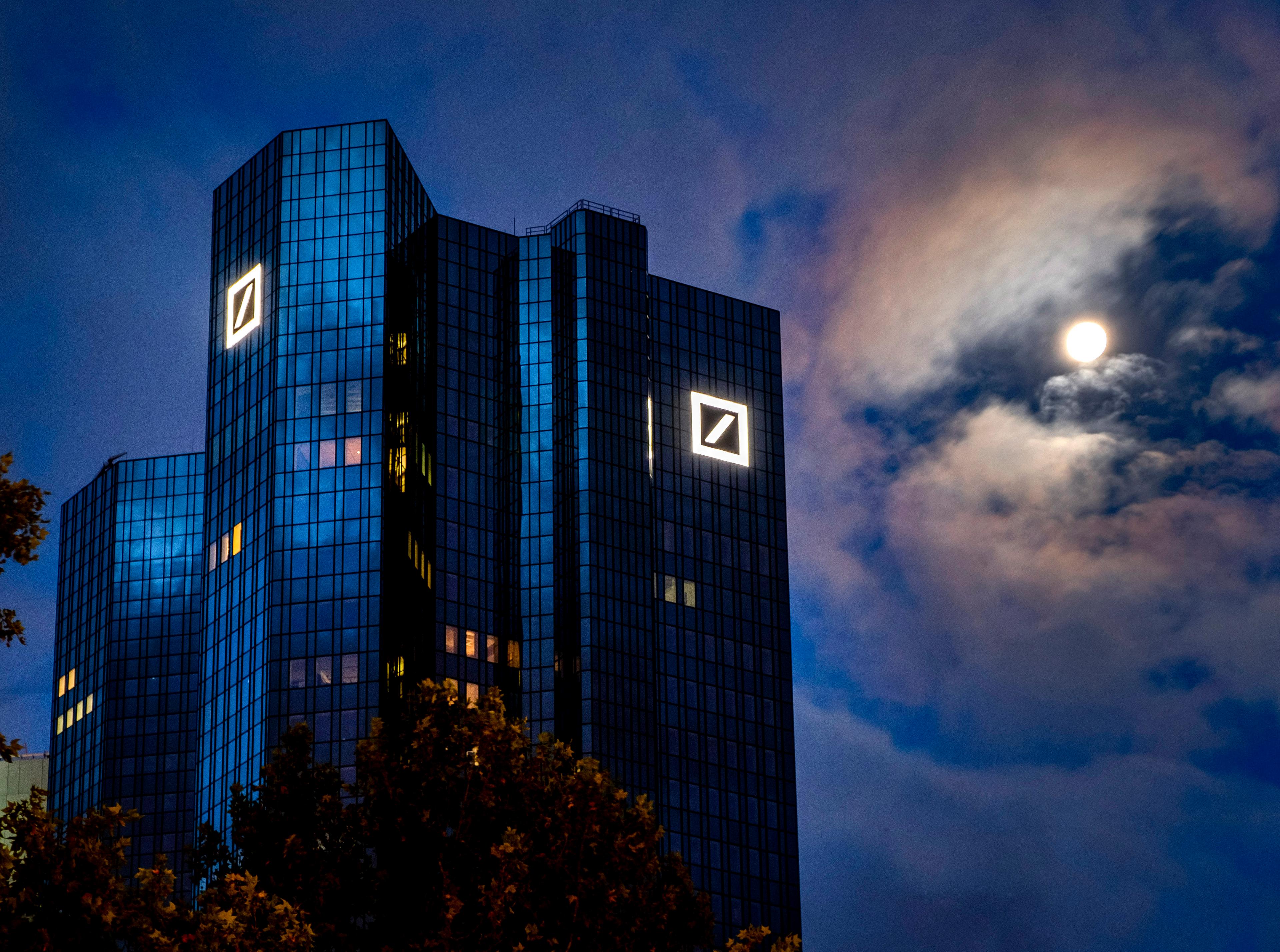 Ryska myndigheter beslagtar motsvarande nära 2,8 miljarder kronor av Deutsche Bank. Arkivbild. Foto: Michael Probst/AP/TT