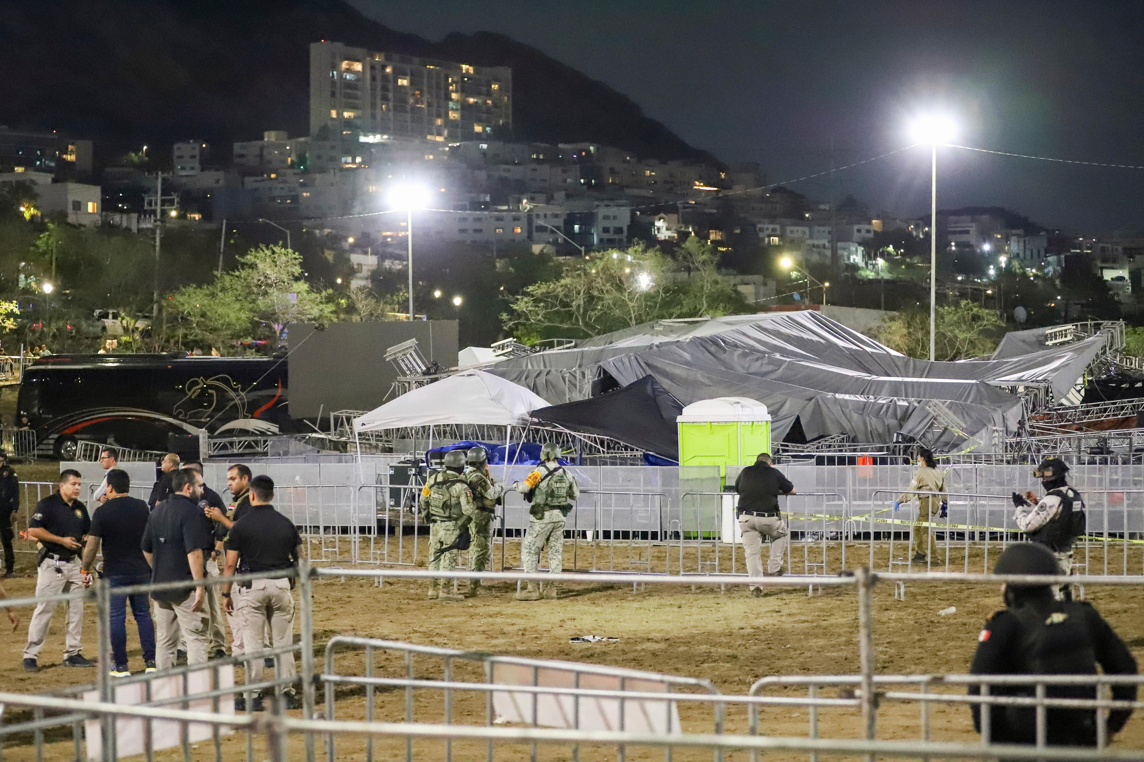 Scenen som kollapsade under ett kampanjmöte i mexikanska San Pedro Garza García. Foto: Alberto Lopez/AP/TT