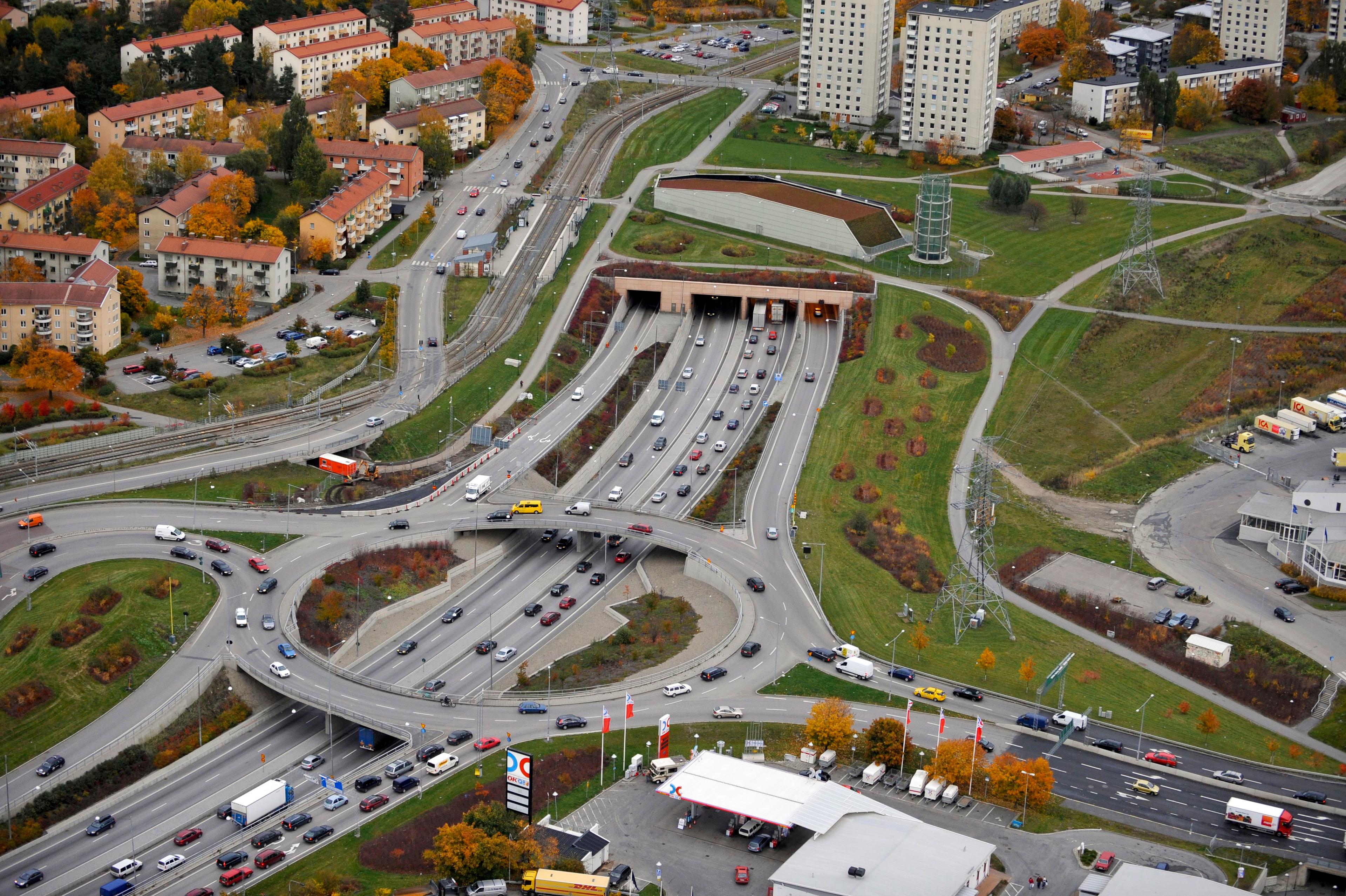 Flygbild över Trafikplats Åbyvägen, infarten till Södra länken, vid Årsta. Arkivbild. Foto: Bertil Ericson / TT
