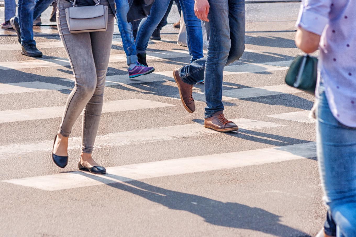 Regelbunden användning av skor av trängre modell har visat sig ändra fotens form, vilket kan orsaka problem både i fötter och andra delar av kroppen. Foto: Radomir/Shutterstock