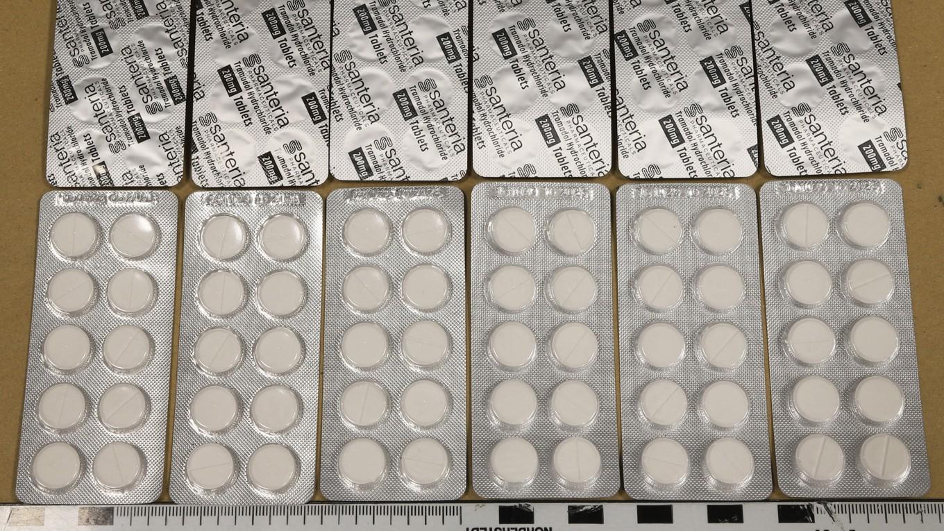 Tullverket har hittills i år beslagtagit över en miljon tramadol-tabletter, som är en syntetisk opioid. På bilden syns ett beslag av 740 000 tramadol-tabletter som beslagtogs i januari i Trelleborg. Foto: Tullverket