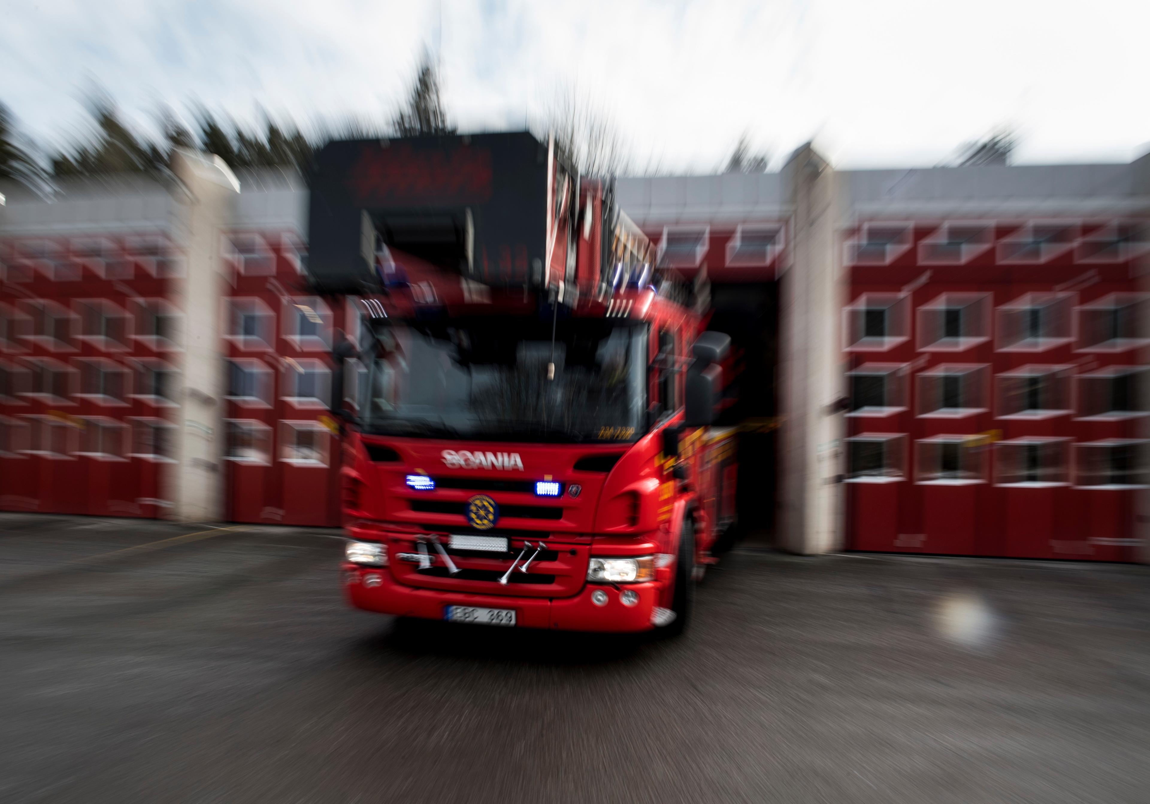 En äldre man lyckades ta sig ut från en brinnande villa men dog senare av sina skador. Arkivbild. Foto: Pontus Lundahl/TT