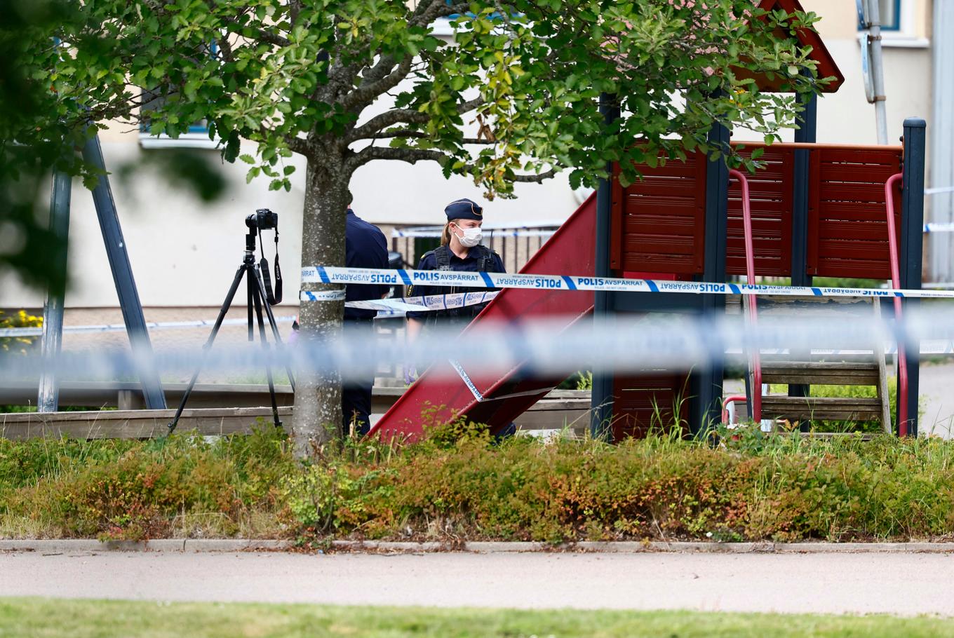 Polisen i Linköping utreder ett misstänkt mord. Foto: Stefan Jerrevång/TT