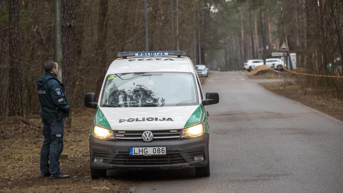 Litauisk polis utreder rallyolyckan i Utena. Arkivbild. Foto: Mindaugas Kulbis/AP/TT