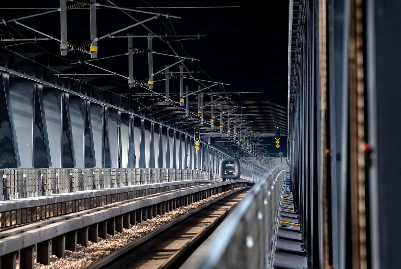 Tågtrafiken över Öresundsbron väntas vara i gång igen vid 18-tiden. Arkivbild. Foto: Johan Nilsson/TT