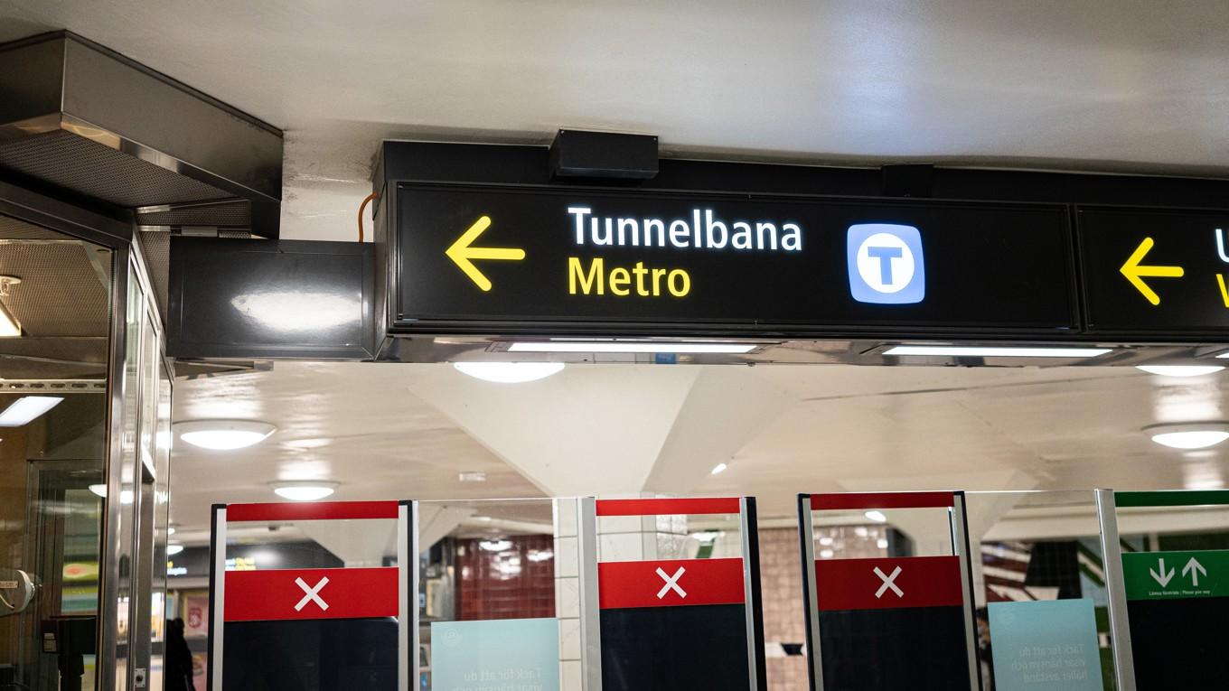 Näckrosens tunnelbanestation vid Solna kommer att ha öppna spärrar från och med den 16 december. Det hela är ett pilotprojekt för att se om det skapar en bättre resenärsupplevelse. Foto: Sofia Drevemo