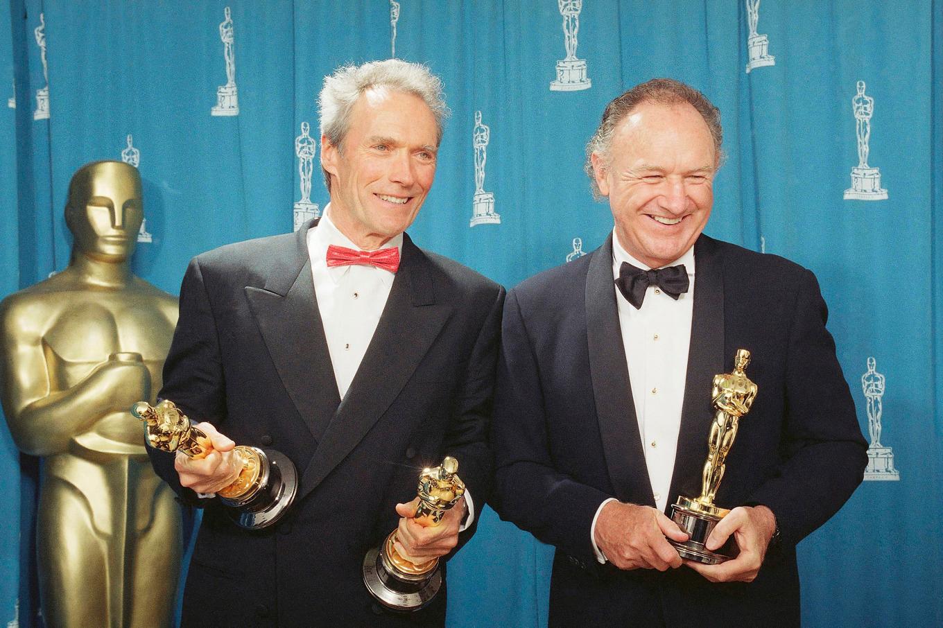 Clint Eastwood, till vänster, tillsammans med Gene Hackman vid Oscarsgalan 1993. Foto: Douglas C. Pizac/AP/TT