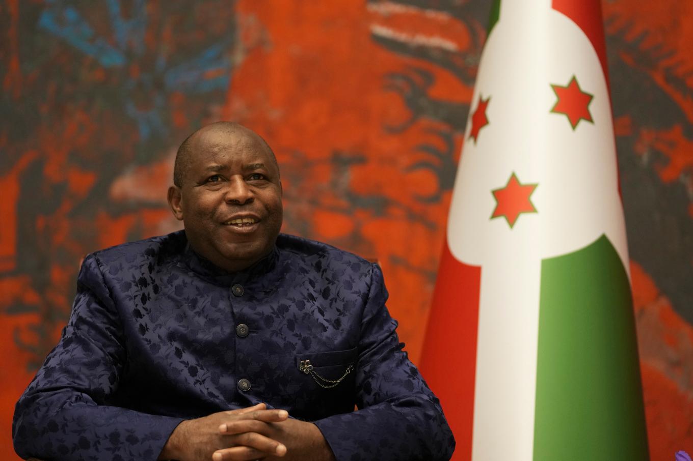 Burundis president Évariste Ndayishimiye säger sig ha "trovärdig underrättelse" om att grannlandet Rwanda planerar att attackera landet. Arkivbild. Foto: Darko Vojinovic/AP/TT