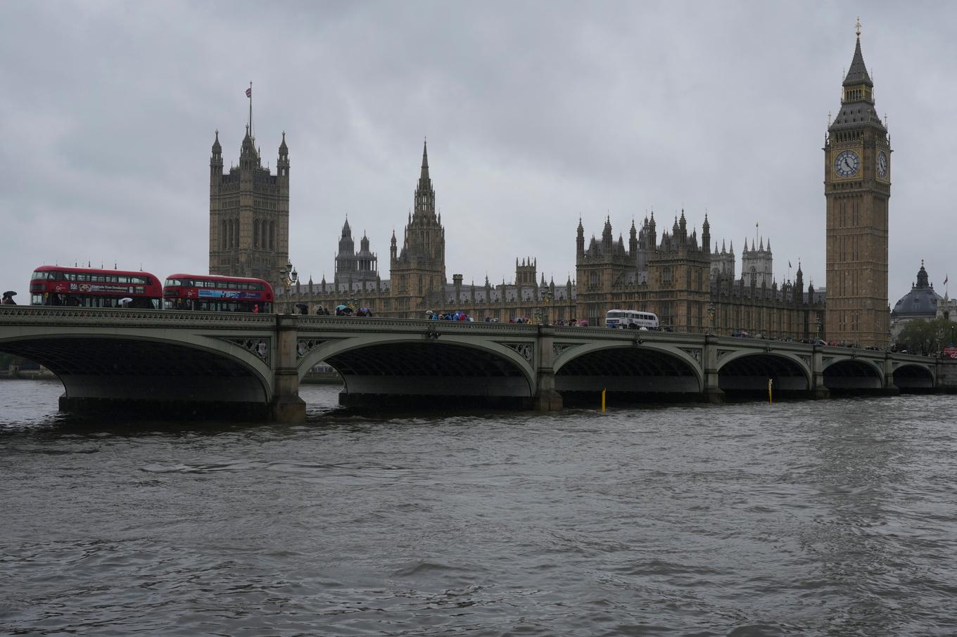 Från och med nästa vecka krävs det inresetillstånd för svenskar som vill besöka Storbritannien. Arkivbild, Foto: Kin Cheung/AP/TT