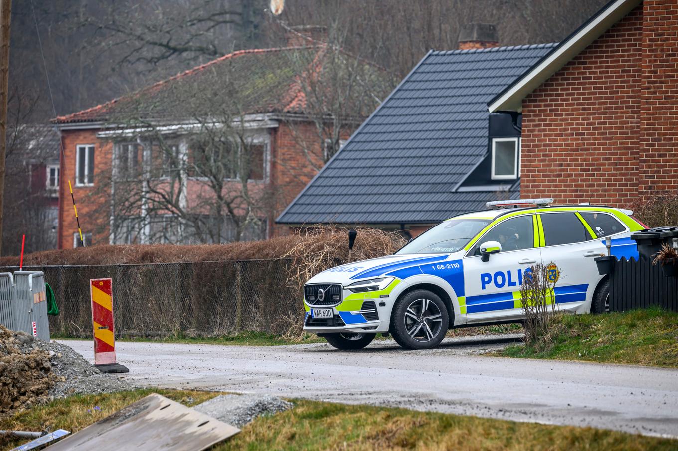 Polis på plats efter skottlossningen i tisdags. Foto: Johan Nilsson/TT