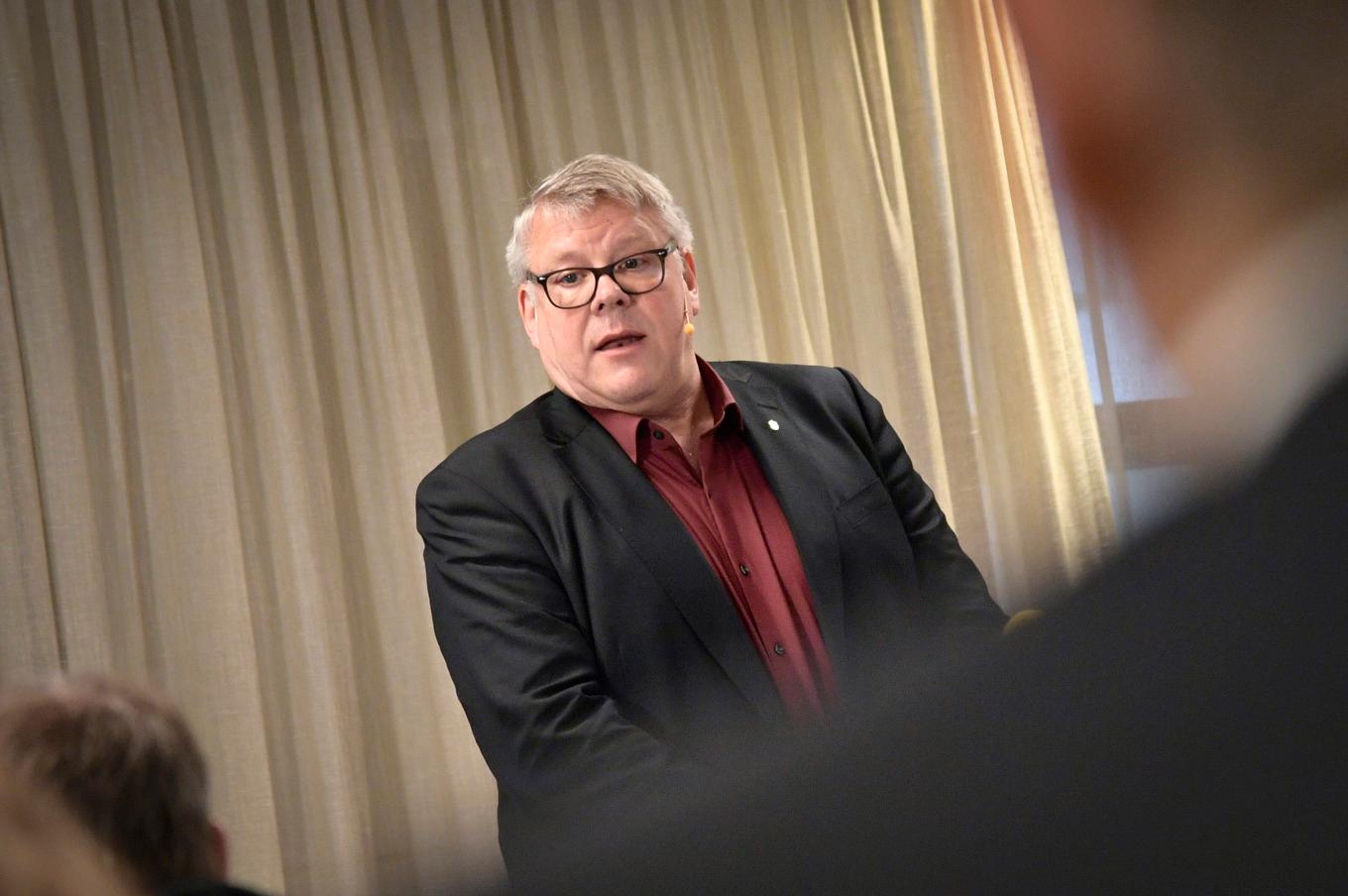Arne Alfredsson, chef för myndighetssamverkan på Arbetsmiljöverket, vid måndagens pressträff om myndighetssamverkan mot arbetslivskriminalitet. Foto: Axel Narving/TT