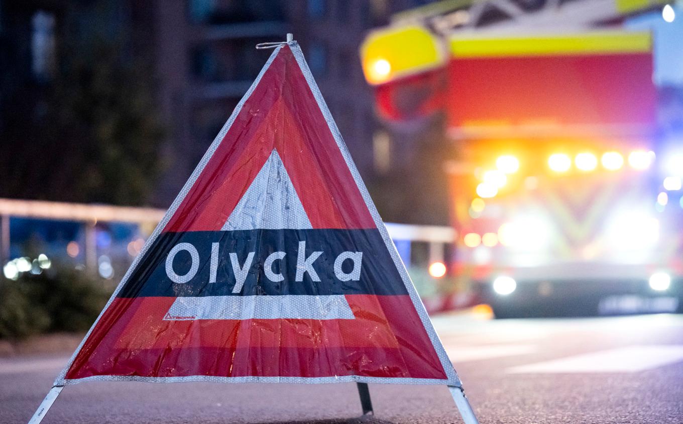 Två personer vårdas med allvarliga skador en bil har kört av vägen i Östergötland. Arkivbild. Foto: Johan Nilsson/TT