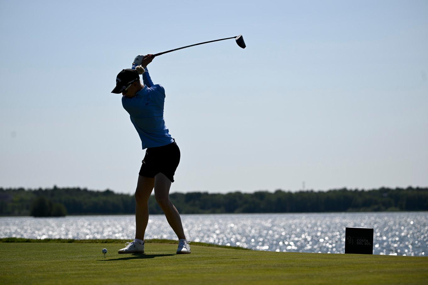 Mer än en halv miljon svenskar spelar golf. Arkivbild. Foto: Anders Wiklund/TT