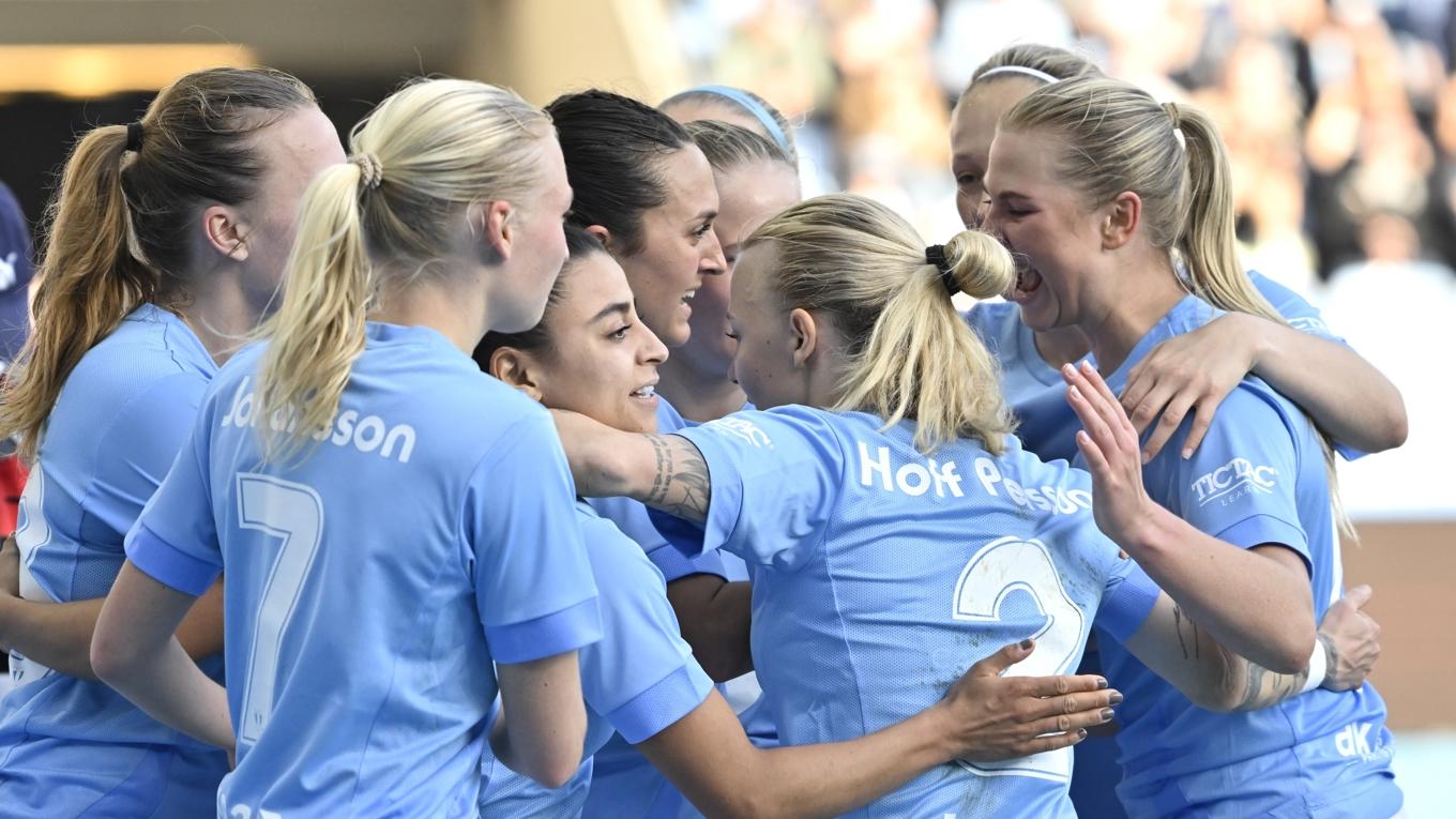 Inför närmare 9 000 åskådare spelade MFF nyligen 1–1 i svenska cupen mot fjolårets damallsvenska suverän FC Rosengård. MFF:s mål gjordes av nyförvärvet Isabella ”Izzy” D´Aquila (överst i mitten). Foto: Johan Nilsson TT