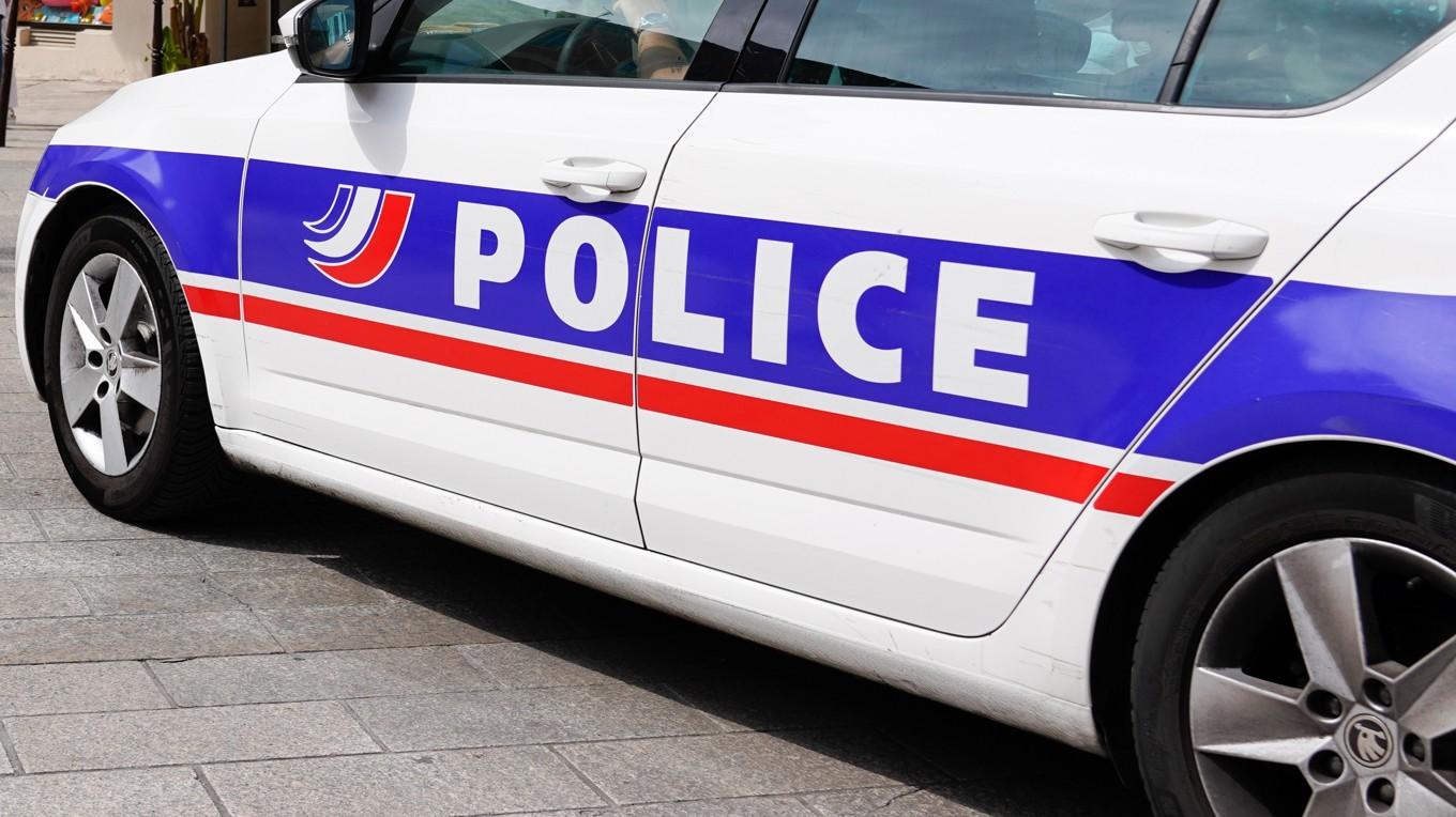 I mars slog polis till mot två kriminella nätverk som misstänks ha smugglat migranter. I samband med en insats i Marseille kunde fransk polis gripa 19 personer. Foto: Shutterstock
