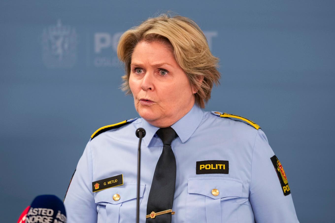 Grete Lien Metlid, chef för underrättelse- och utredningsavdelningen vid polisdistrikt Oslo, på söndagens presskonferens. Foto: Terje Bendiksby/NTB/TT