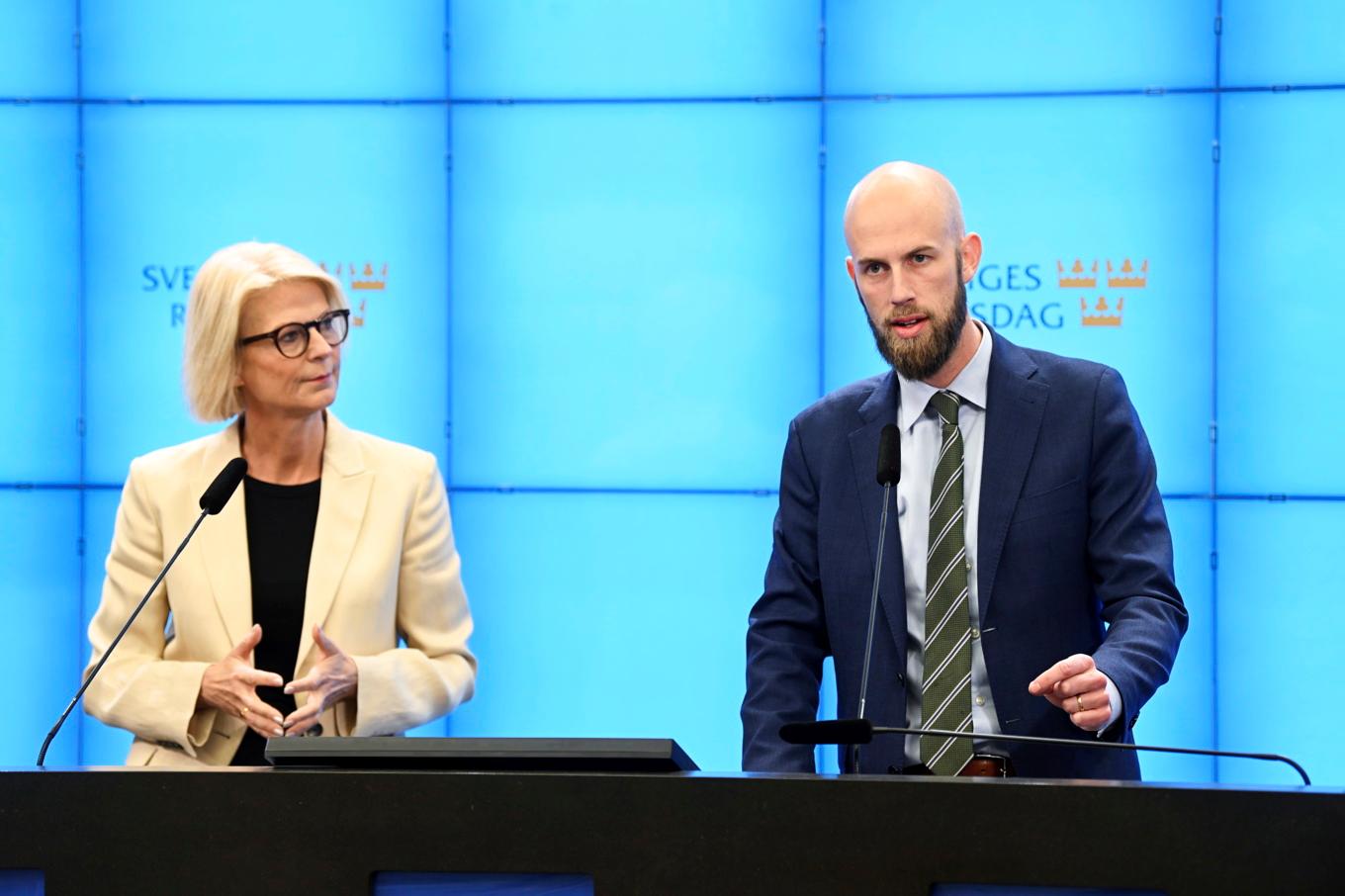 Elisabeth Svantessons och Carl-Oskar Bohlins hemliga adresser till övernattningslägenheterna i Stockholm maskerades så dåligt att de gick att läsa. Arkivbild. Foto: Fredrik Sandberg/TT