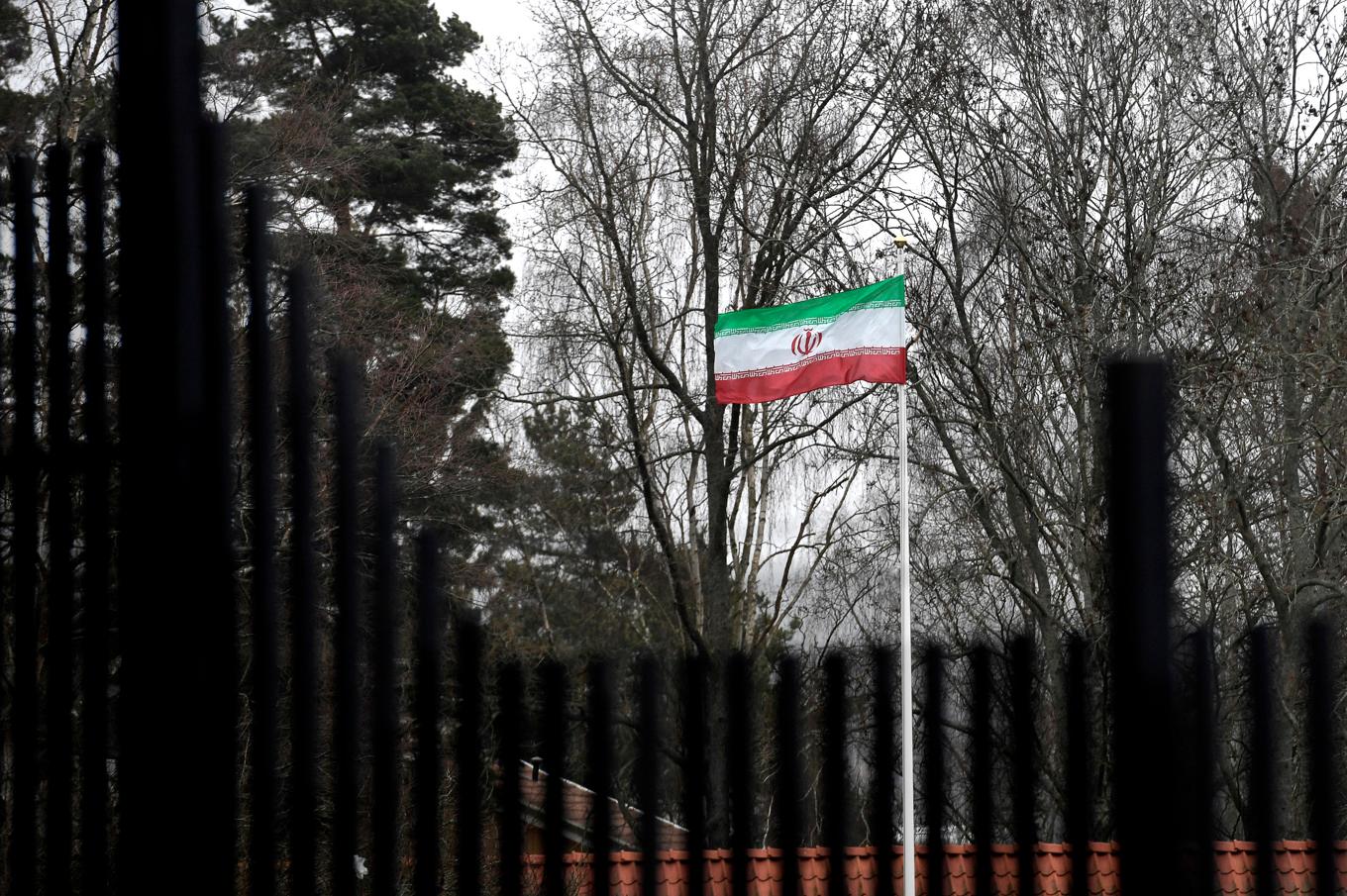 En person har gripits efter en brand utanför Irans ambassad på Lidingö. Arkivbild. Foto: Janerik Henriksson/TT