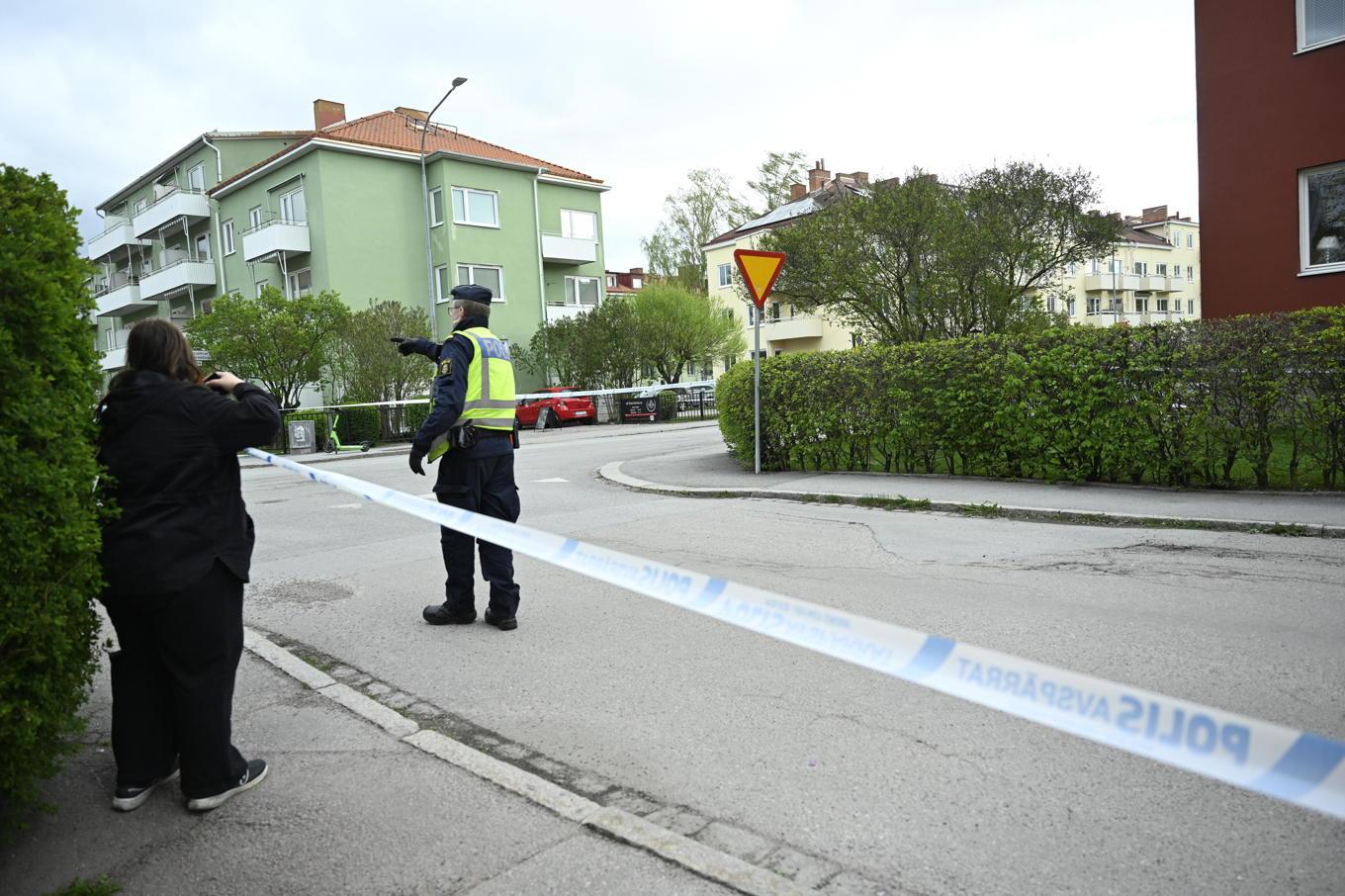 Tre personer sköts ihjäl i en frisersalong vid Vaksala torg i centrala Uppsala förra tisdagen. Foto: Fredrik Sandberg/TT