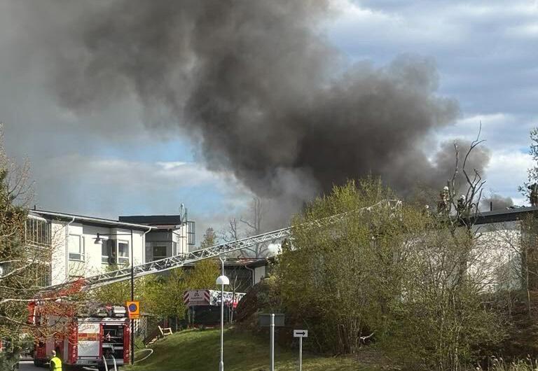 Det har brunnit på ett äldreboende i Huddinge. Foto: TT