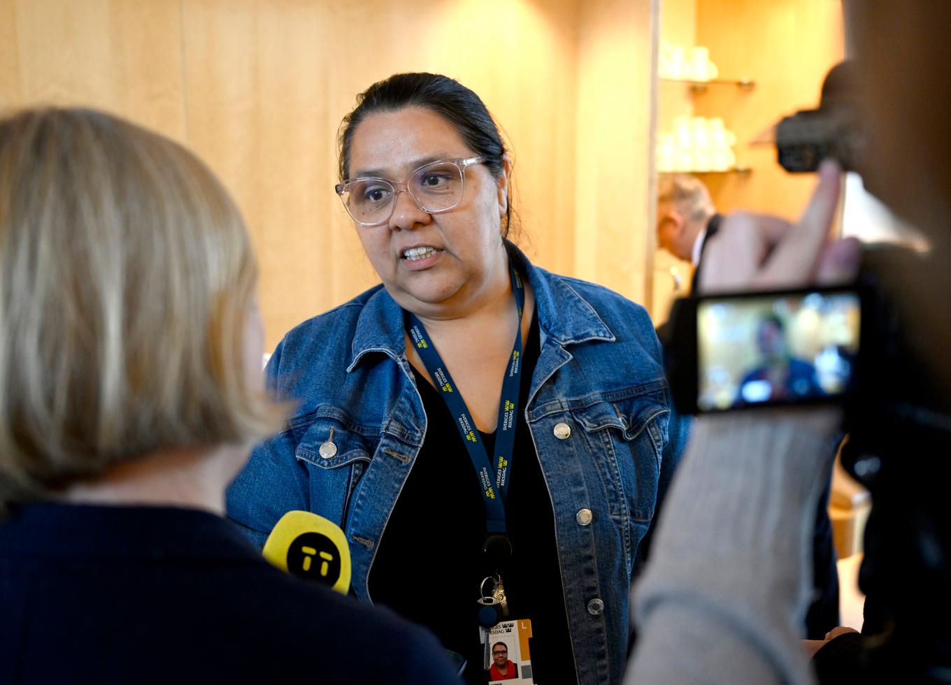 Vänsterpartiets riksdagsledamot Lorena Delgado Varas uppmanas att lämna sina politiska uppdrag för V i riksdagen. Foto: Pontus Lundahl/TT