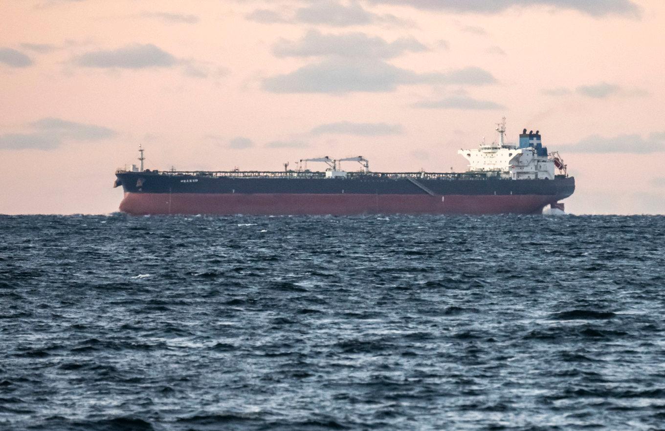 En råoljetanker passerar genom Öresund i februari. Arkivbild. Foto: Johan Nilsson / TT